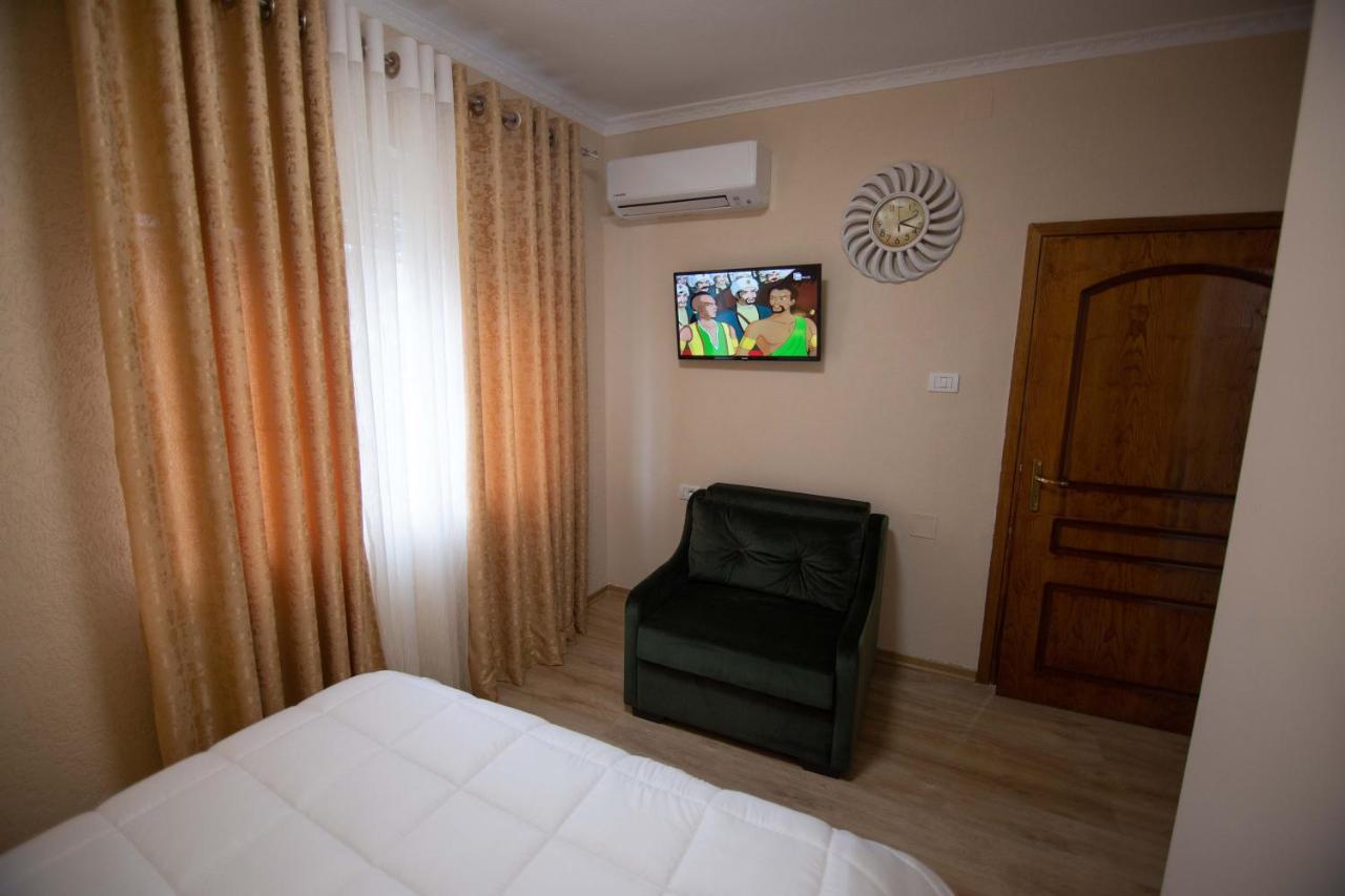 Hotel Vila Lika Korce Exterior foto