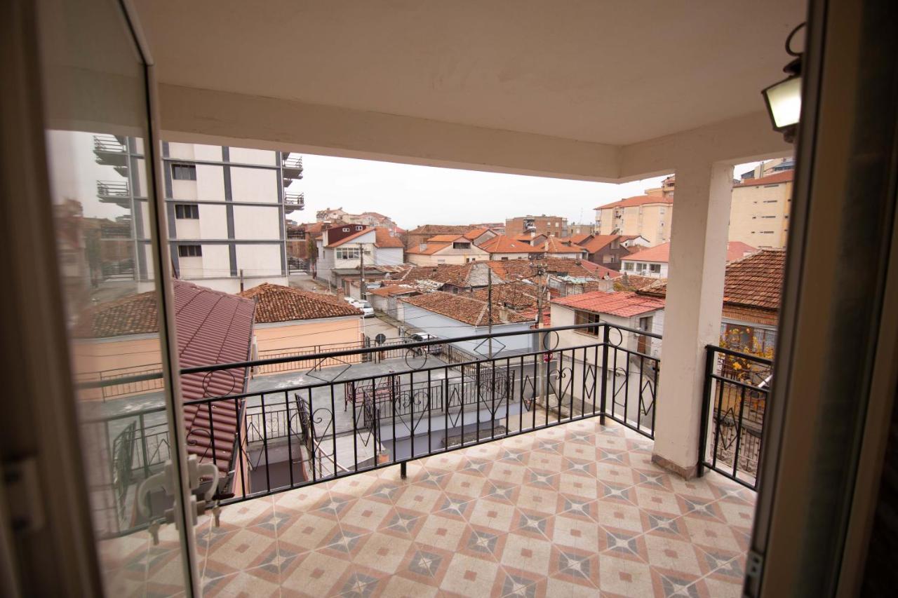 Hotel Vila Lika Korce Exterior foto
